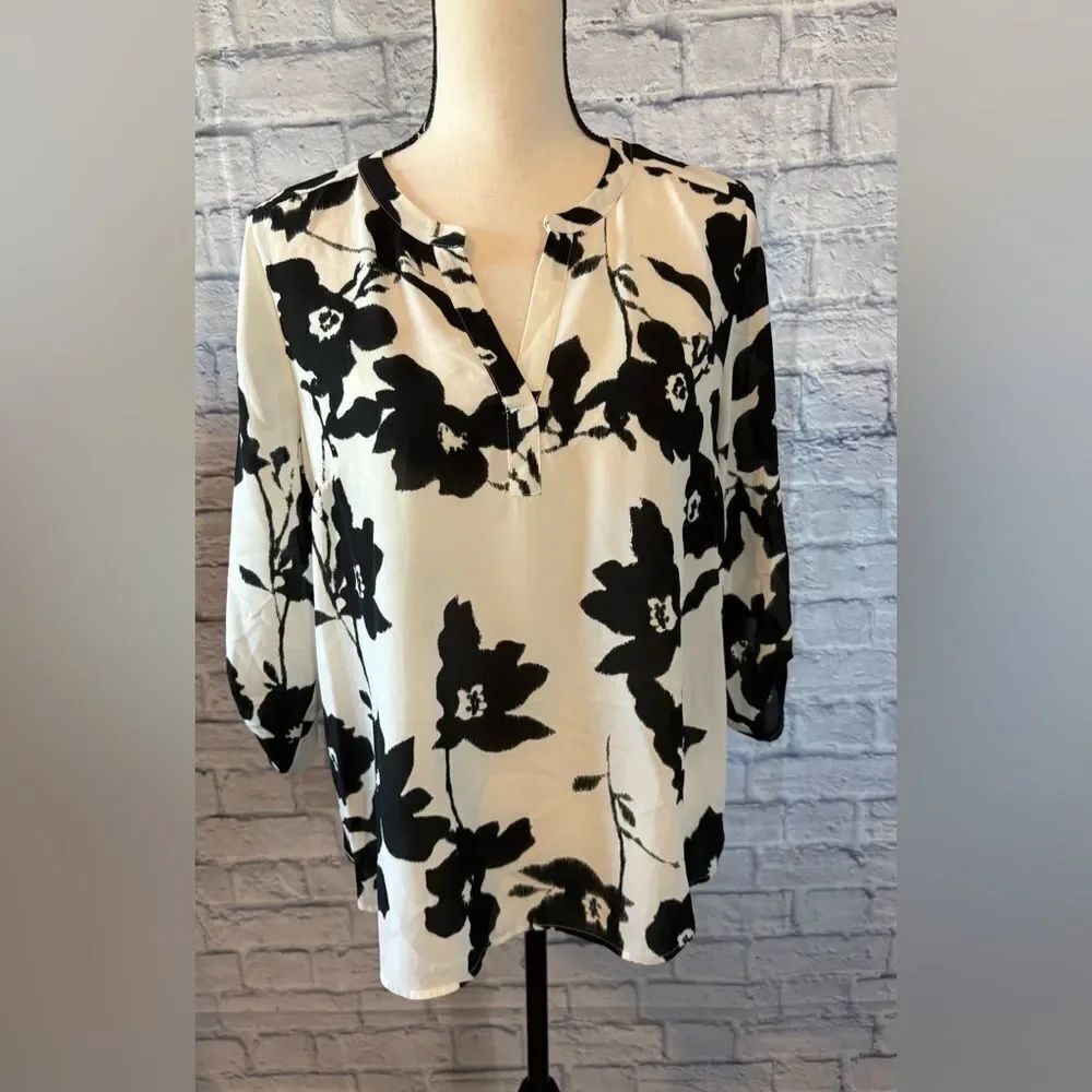 Daniel Rainn Black and Cream Floral Blouse